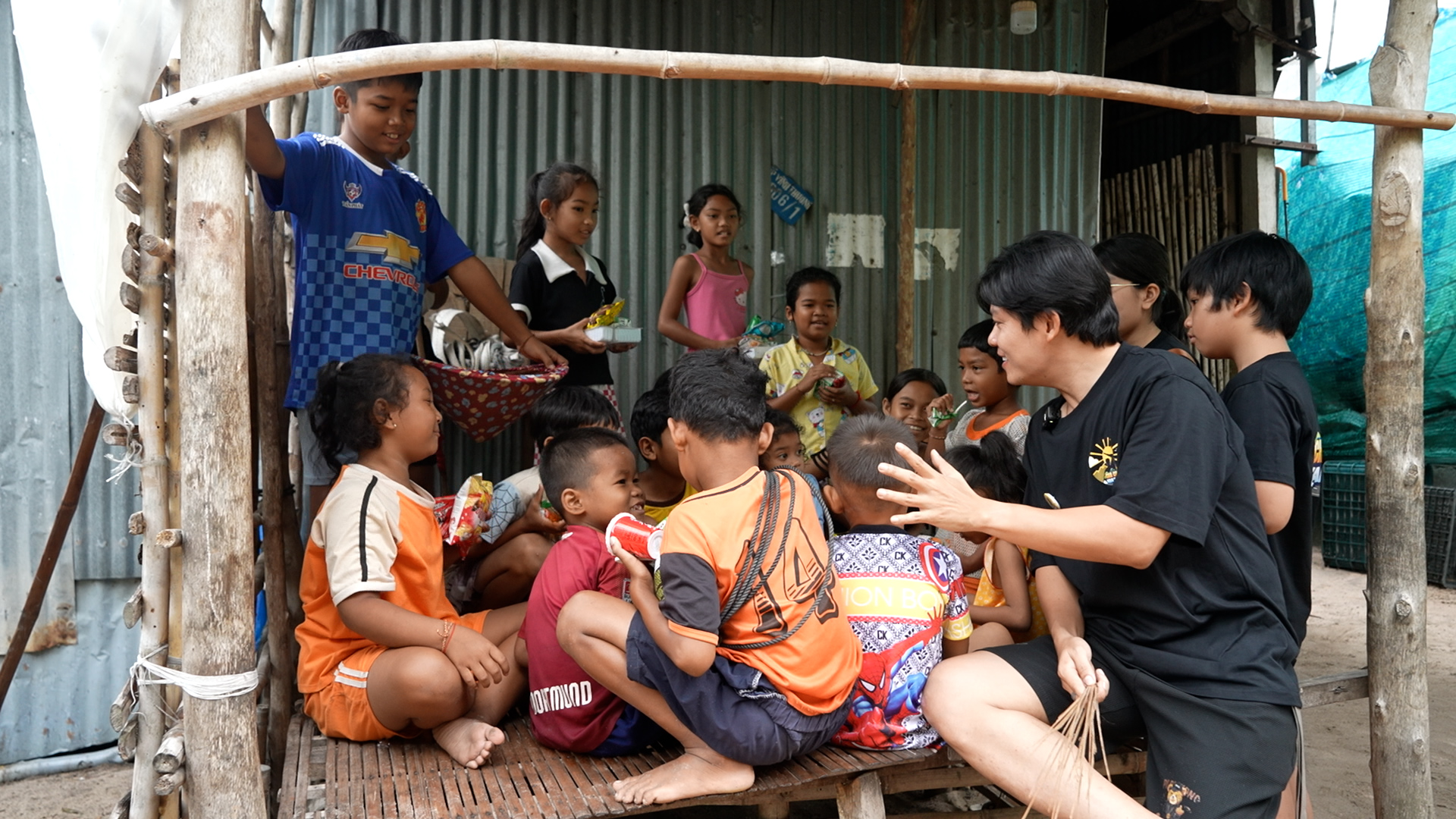 Nhạc sĩ Nguyễn Văn Chung: “Chuyến đi với con là để bù đắp tuổi thơ cho chính tôi”- Ảnh 8.