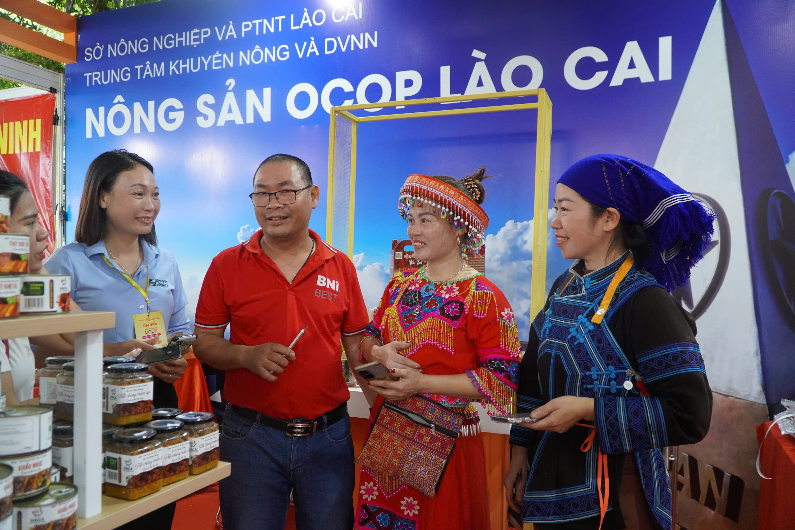 Gần 1.000 sản phẩm đặc trưng vùng miền có mặt ở Tuần lễ sản phẩm OCOP 2024- Ảnh 2.