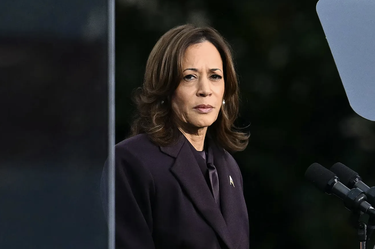 Bà Kamala Harris chính thức thừa nhận thất bại, có hành động bất ngờ- Ảnh 1.