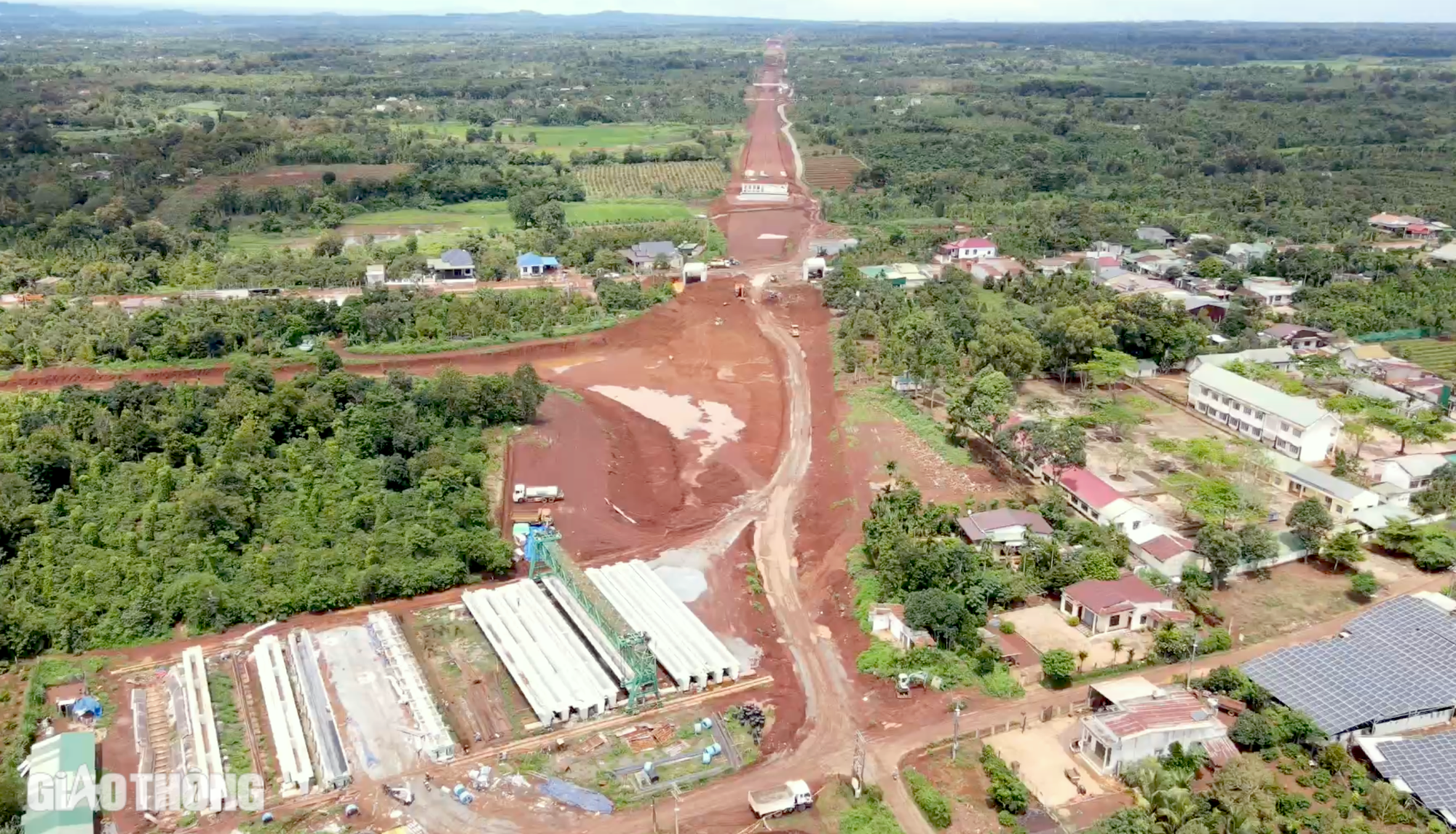 Trụ điện, cáp quang chằng chịt cản tiến độ cao tốc Khánh Hòa - Buôn Ma Thuột- Ảnh 10.