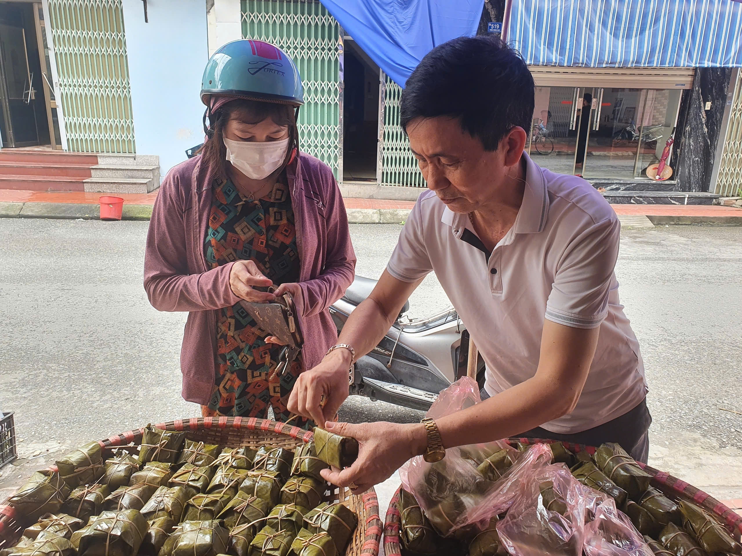 Phận đời thăng trầm của người đàn ông hơn một thập kỷ nấu cháo từ thiện- Ảnh 2.