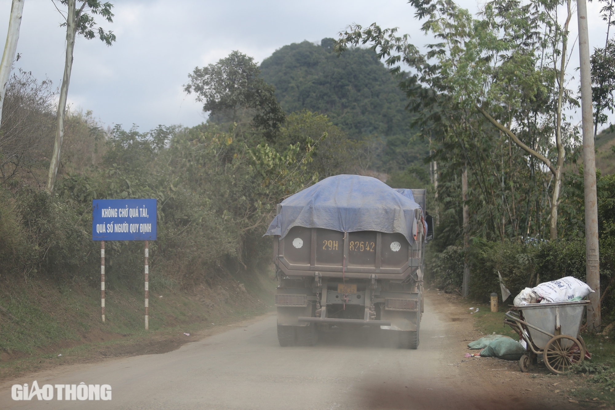 Sơn La: Hiểm họa từ hố, rãnh sâu trên đường tỉnh 104 ở Mộc Châu- Ảnh 3.