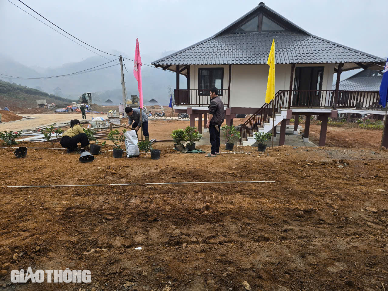 Diện mạo khu tái định cư Làng Nủ trước ngày bàn giao- Ảnh 8.