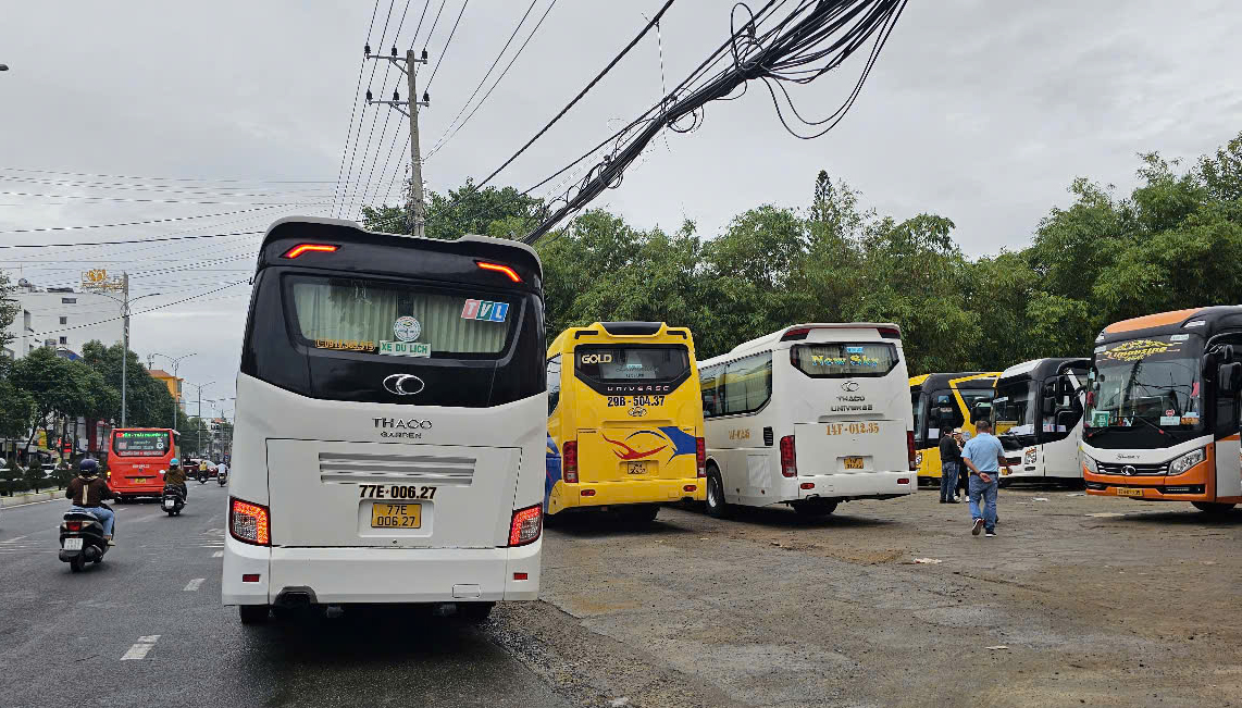 Xe du lịch trên 29 chỗ bị cấm vào trung tâm Nha Trang: Ngành du lịch Khánh Hòa nói gì?- Ảnh 2.