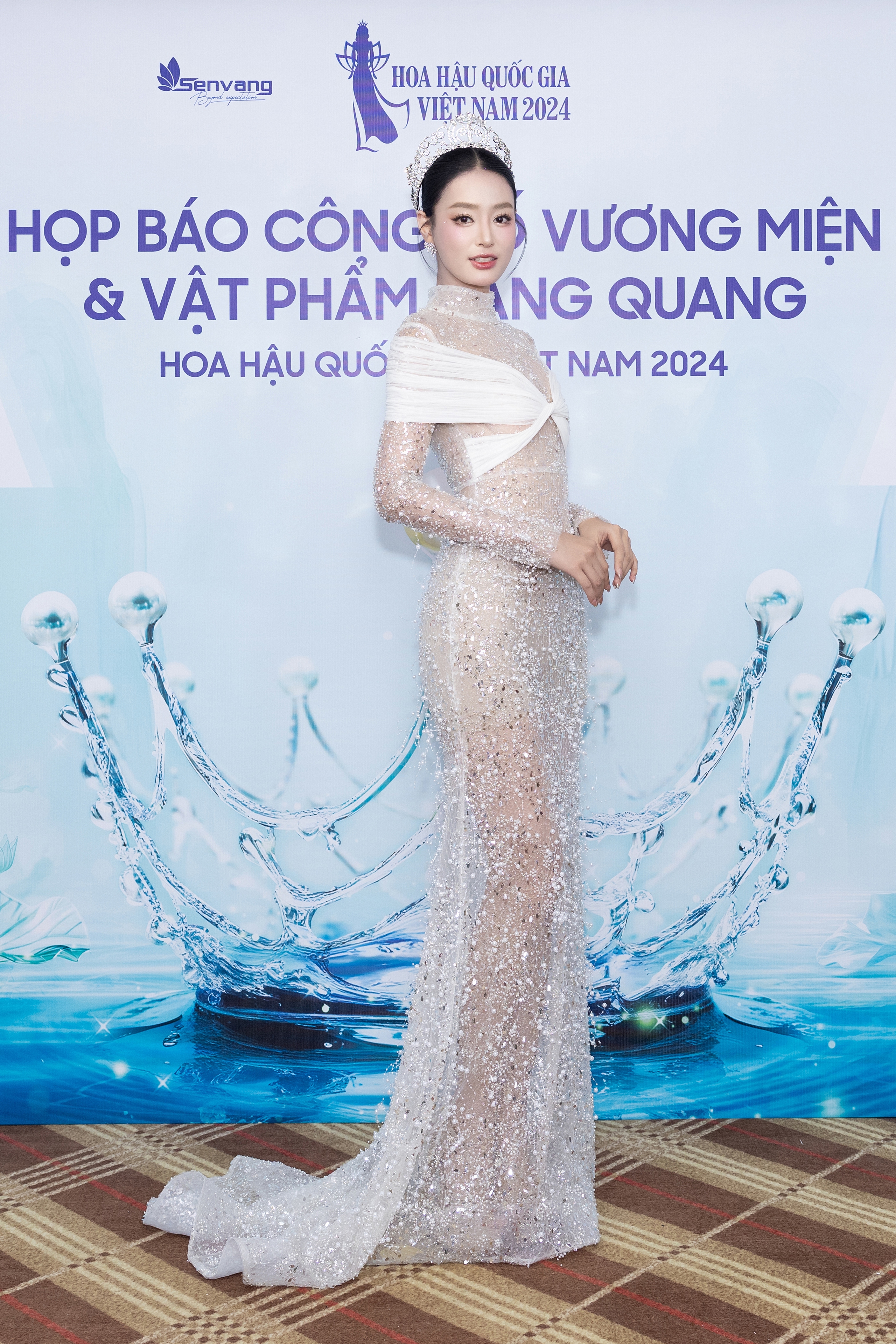 Hoa hậu Quốc gia Việt Nam 2024 làm một điều chưa từng có với tân hoa hậu- Ảnh 11.