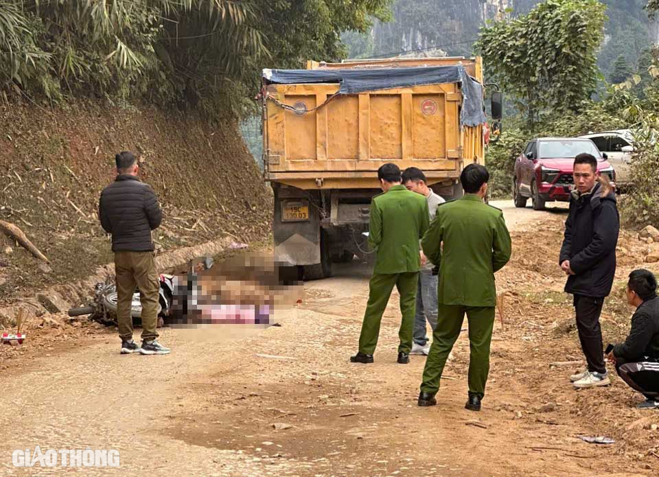 Vợ và con gái tử vong trên đường đi đám cưới: Người chồng bật khóc nhớ lại cuộc gọi cuối- Ảnh 4.