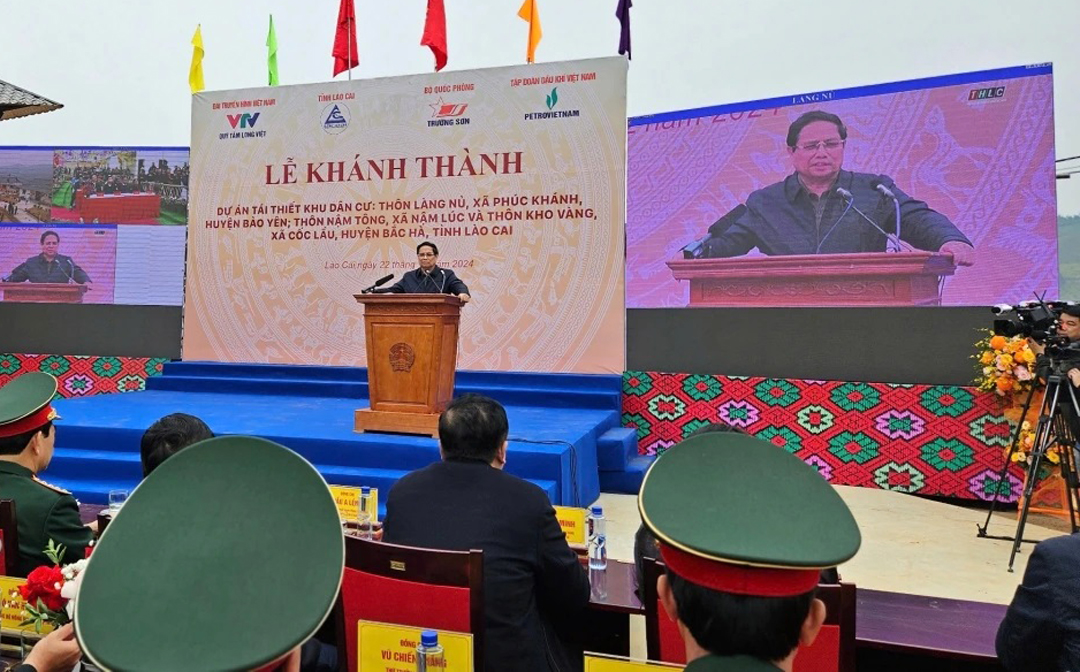Thủ tướng Chính phủ dự Lễ khánh thành dự án tái thiết khu dân cư thôn Làng Nủ- Ảnh 6. Thủ tướng Chính phủ dự Lễ khánh thành dự án tái thiết khu dân cư thôn Làng Nủ- Ảnh 6.