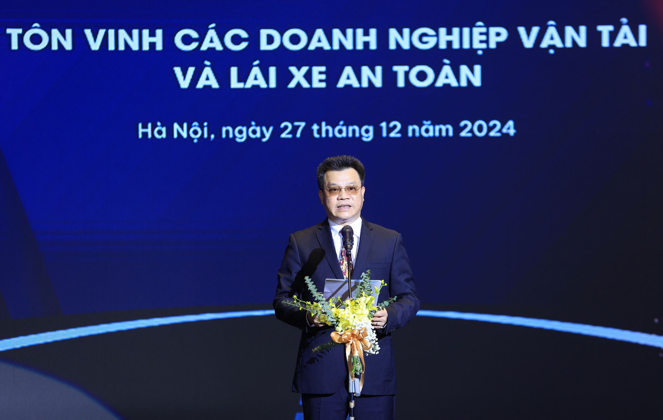 Vô lăng vàng 2024: Tôn vinh doanh nghiệp vận tải, lái xe an toàn, tận tâm- Ảnh 5.