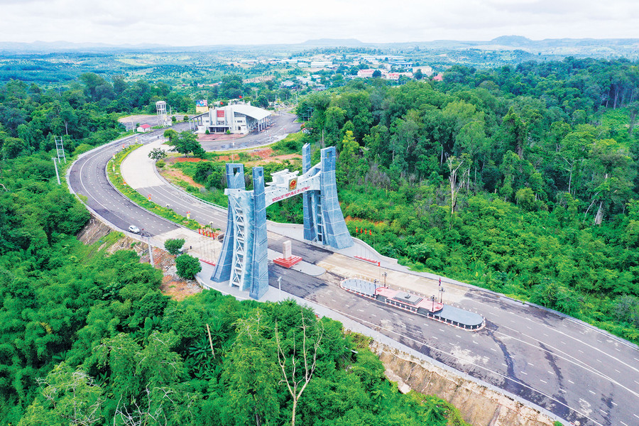 Gia Lai: Đường sá thông thương, xuất nhập khẩu tăng mạnh- Ảnh 1.