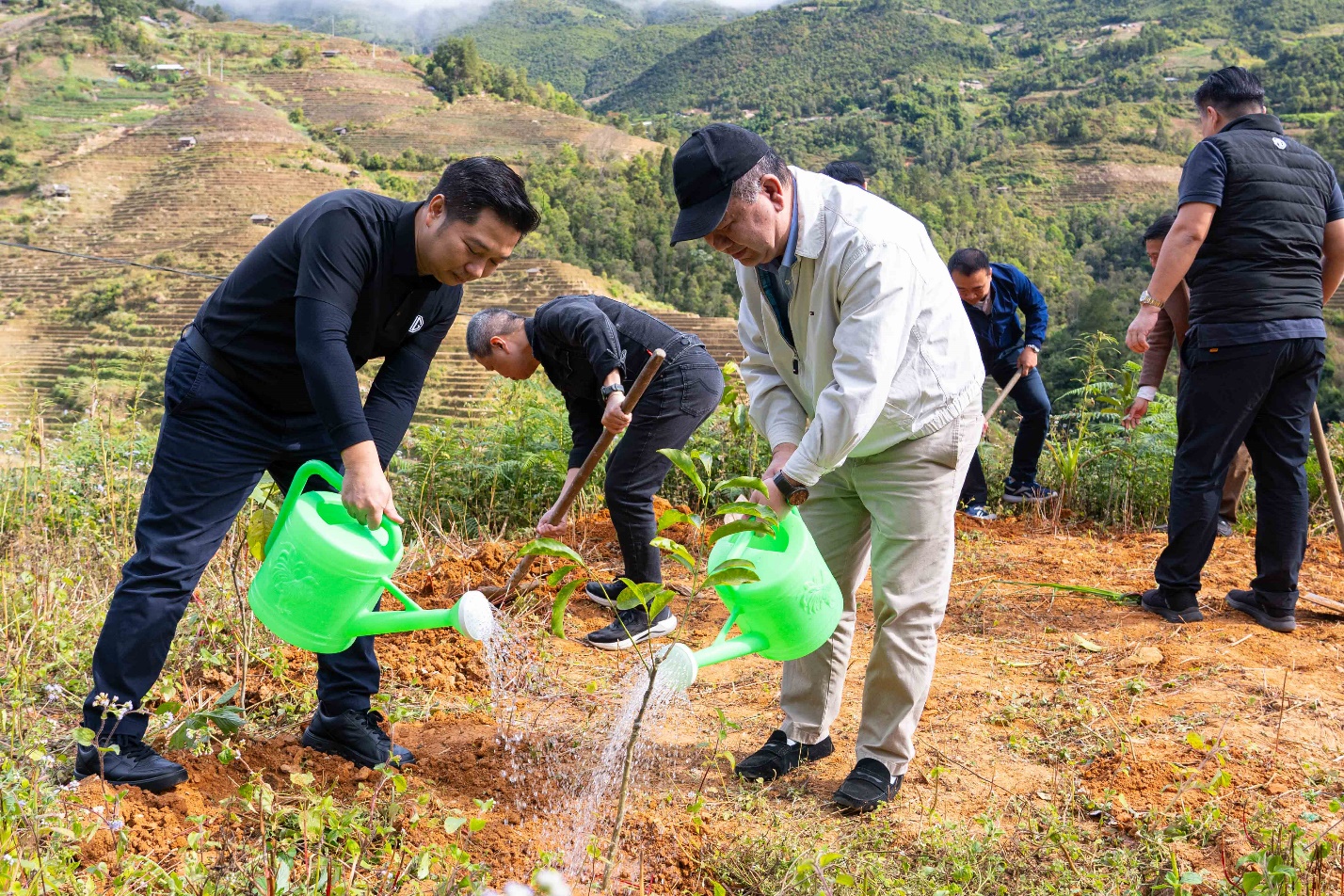 Ươm hy vọng, sáng tương lai: Lan tỏa yêu thương đến La Pán Tẩn và Tân An- Ảnh 2.