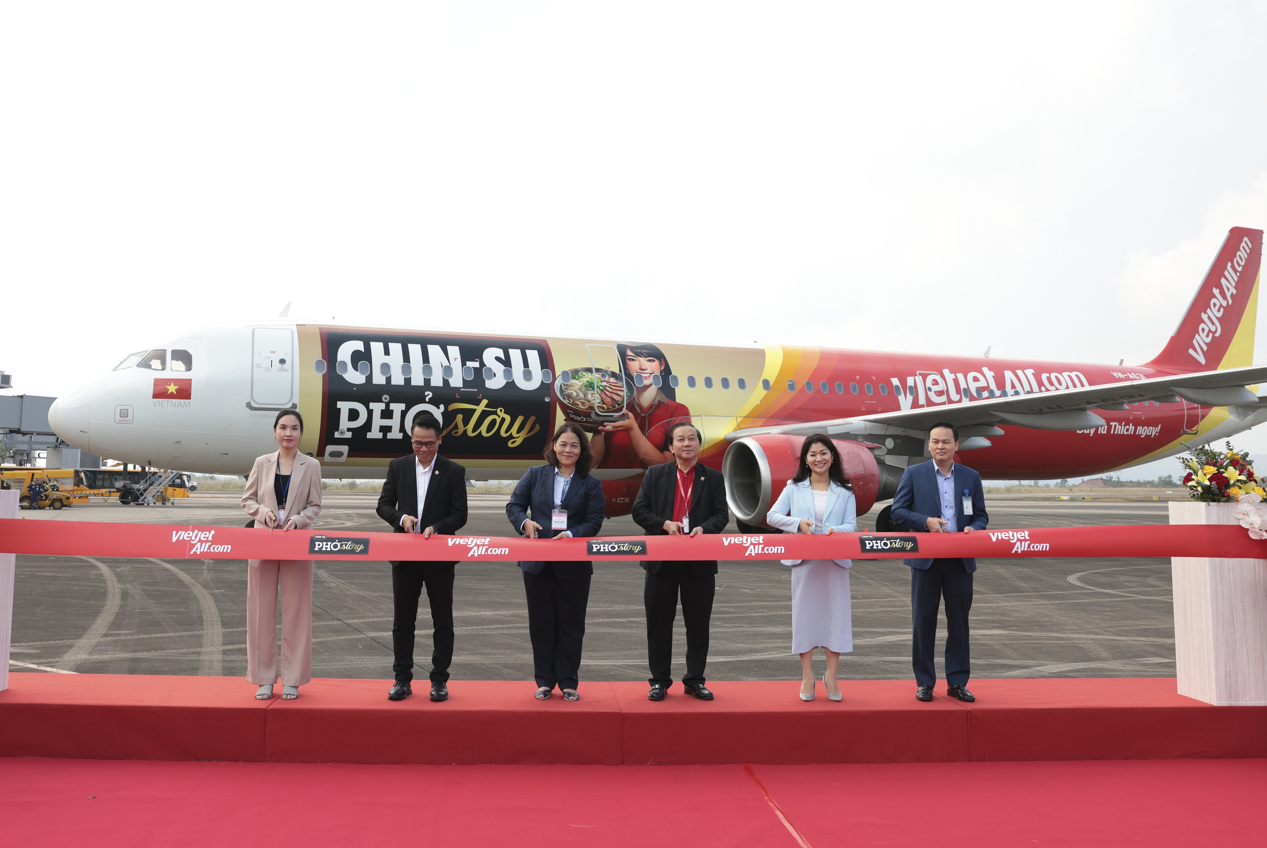 Tận hưởng hương vị Phở Story trên độ cao 10.000m cùng Vietjet- Ảnh 1.