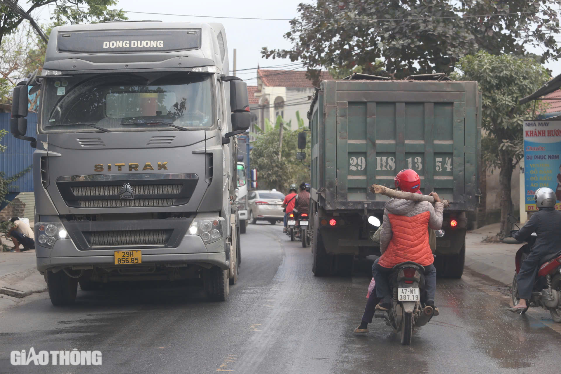 Người dân khốn khổ lưu thông trên đường tỉnh 261 ở Thái Nguyên- Ảnh 3.