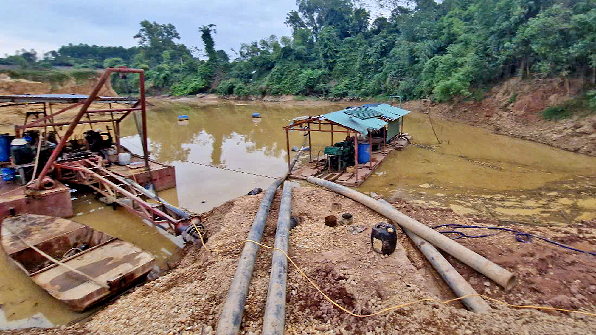 Bắc Giang: Doanh nghiệp tự ý gom đất, mở rộng khai thác cát sỏi- Ảnh 3.