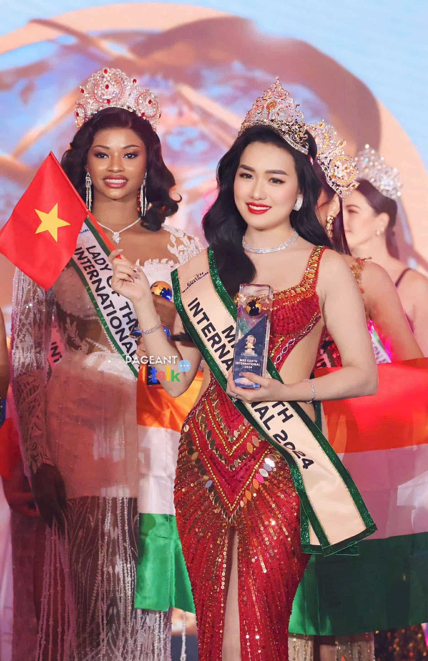 Đại diện Việt Nam Vũ Thị Hoa đăng quang Mrs Earth International 2024- Ảnh 1.