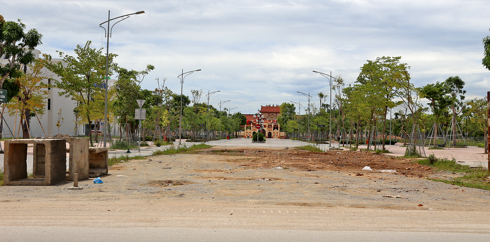 Huyện Diễn Châu (Nghệ An): Lúng túng xử lý công trình chắn đường vào nghĩa trang- Ảnh 3.