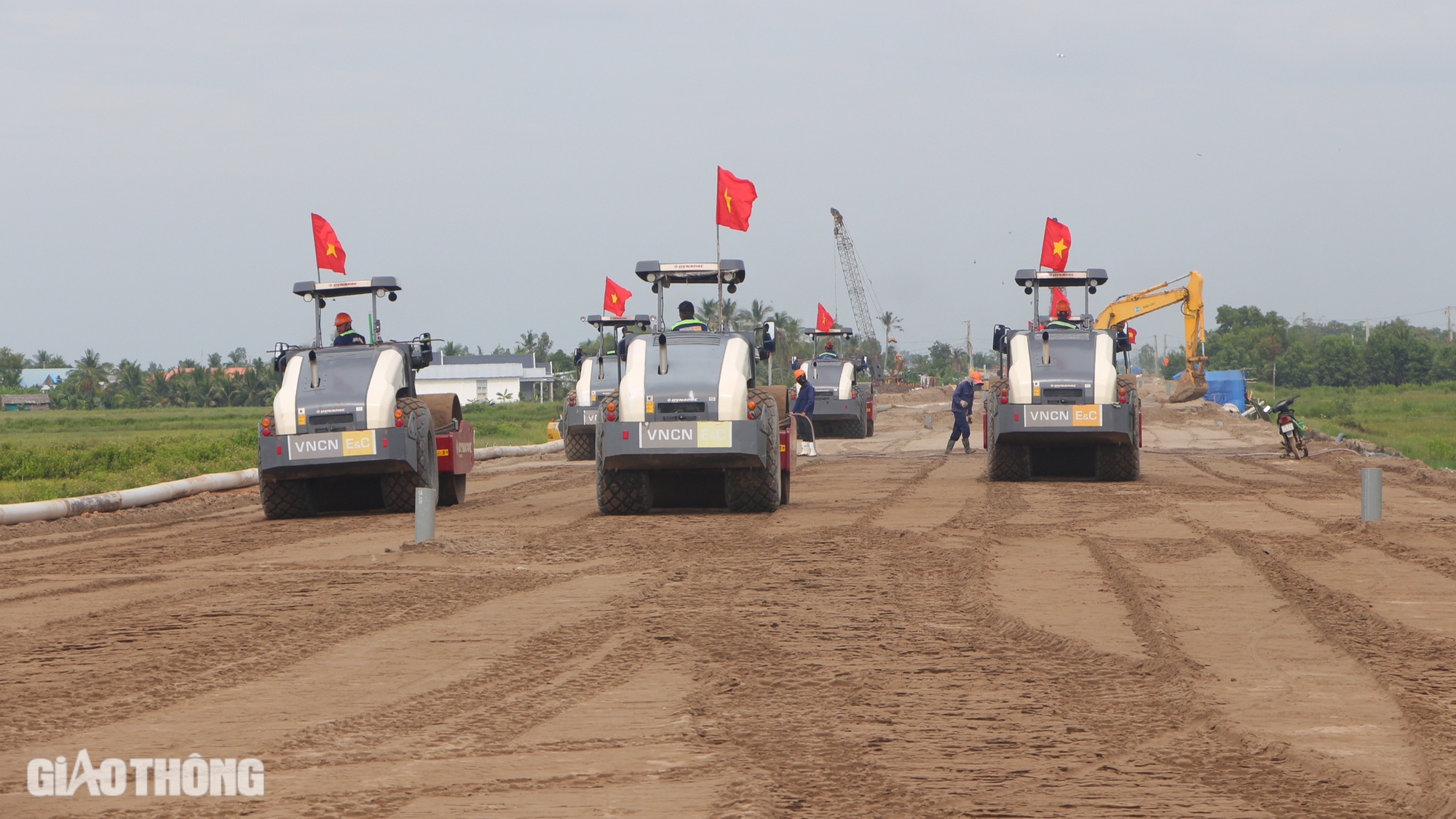 Bộ trưởng Trần Hồng Minh: Hoàn thành cao tốc Cần Thơ - Cà Mau trong năm 2025- Ảnh 3.