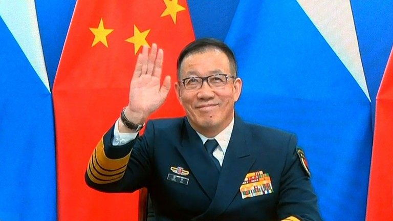 RT: Bộ trưởng Bộ Quốc phòng Trung Quốc hứa ủng hộ Nga về vấn đề Ukraine- Ảnh 1.