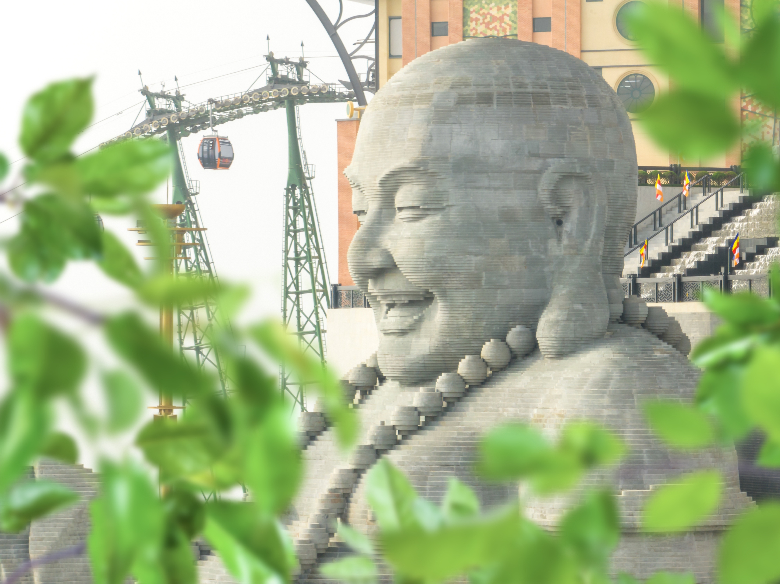 Chiêm bái tượng Phật Di Lặc ghép từ 6.688 phiến đá sa thạch ở Tây Ninh- Ảnh 4.