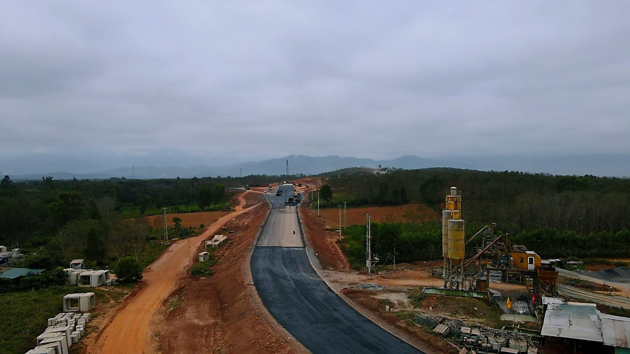 Chuyển động tại dự án cao tốc Bắc - Nam qua Quảng Bình- Ảnh 2.