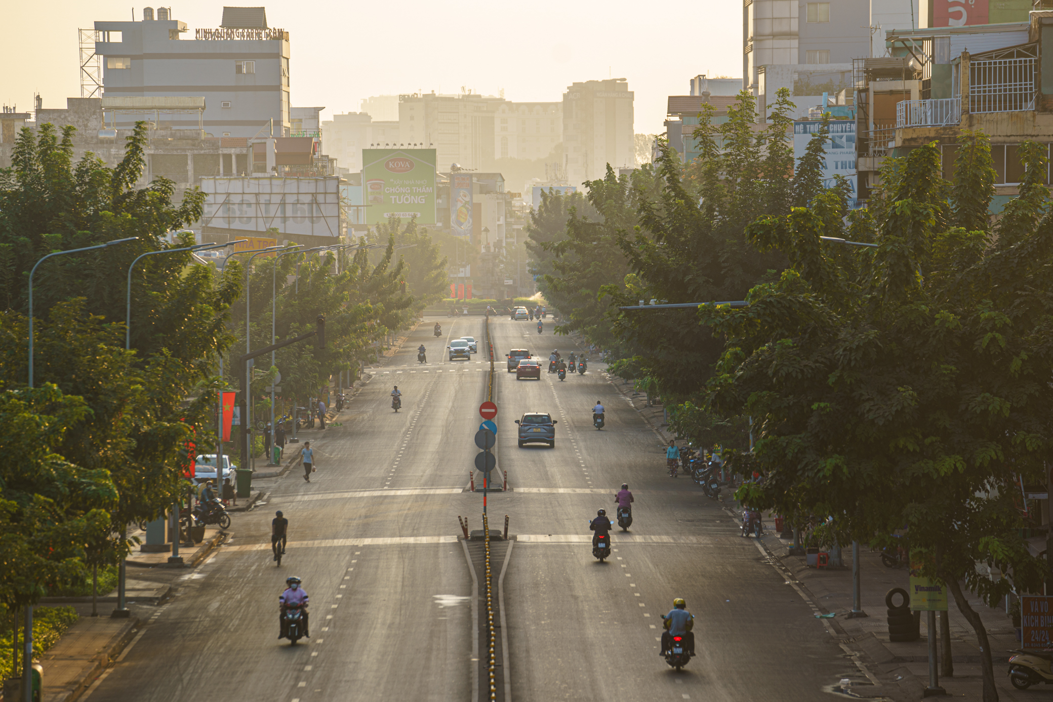 TP.HCM: Những khoảnh khắc chỉ có sáng mùng 1 Tết- Ảnh 3.