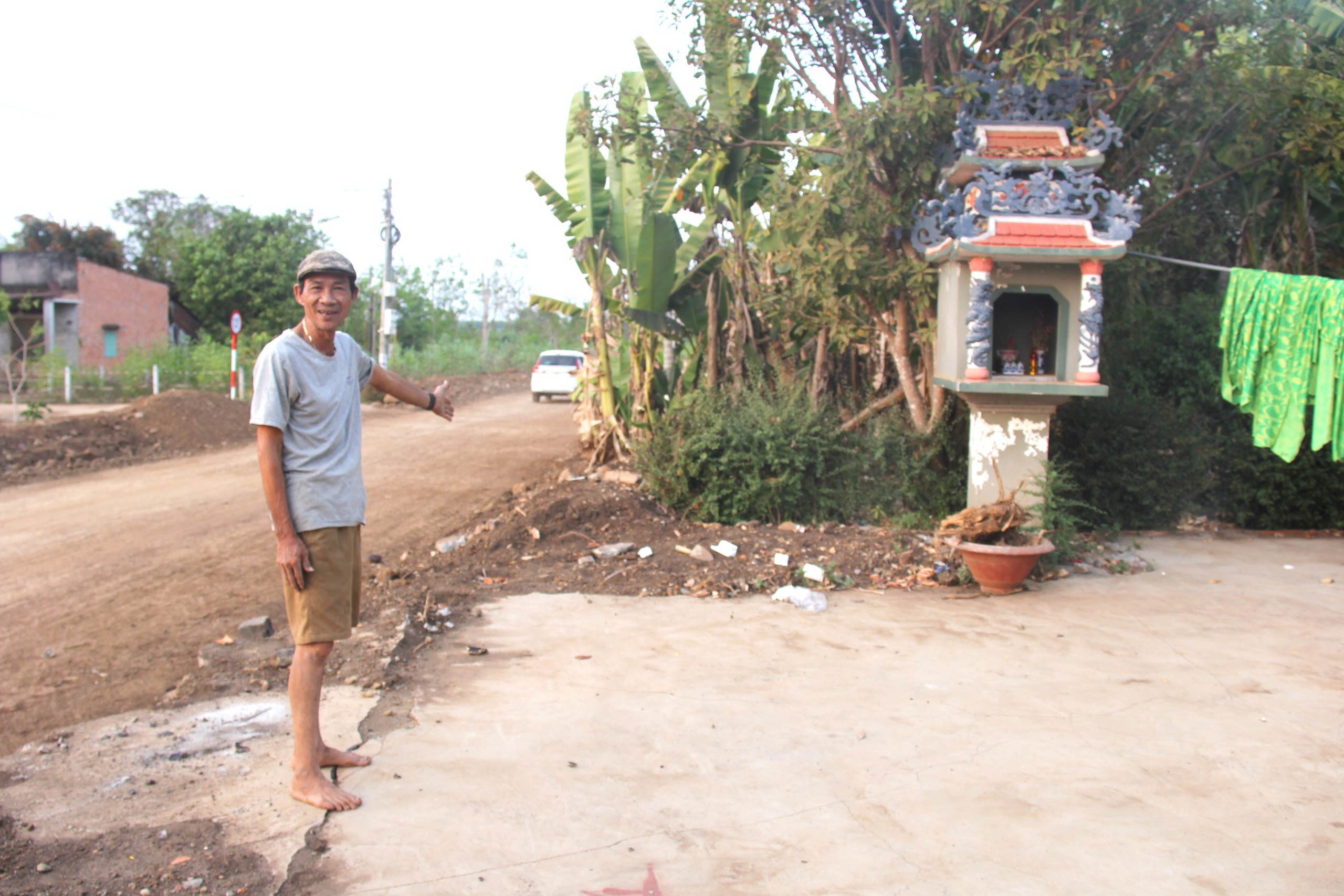 Người dân đồng lòng hiến đất làm đường ở xã nông thôn mới đầu tiên ở Bình Thuận- Ảnh 3.