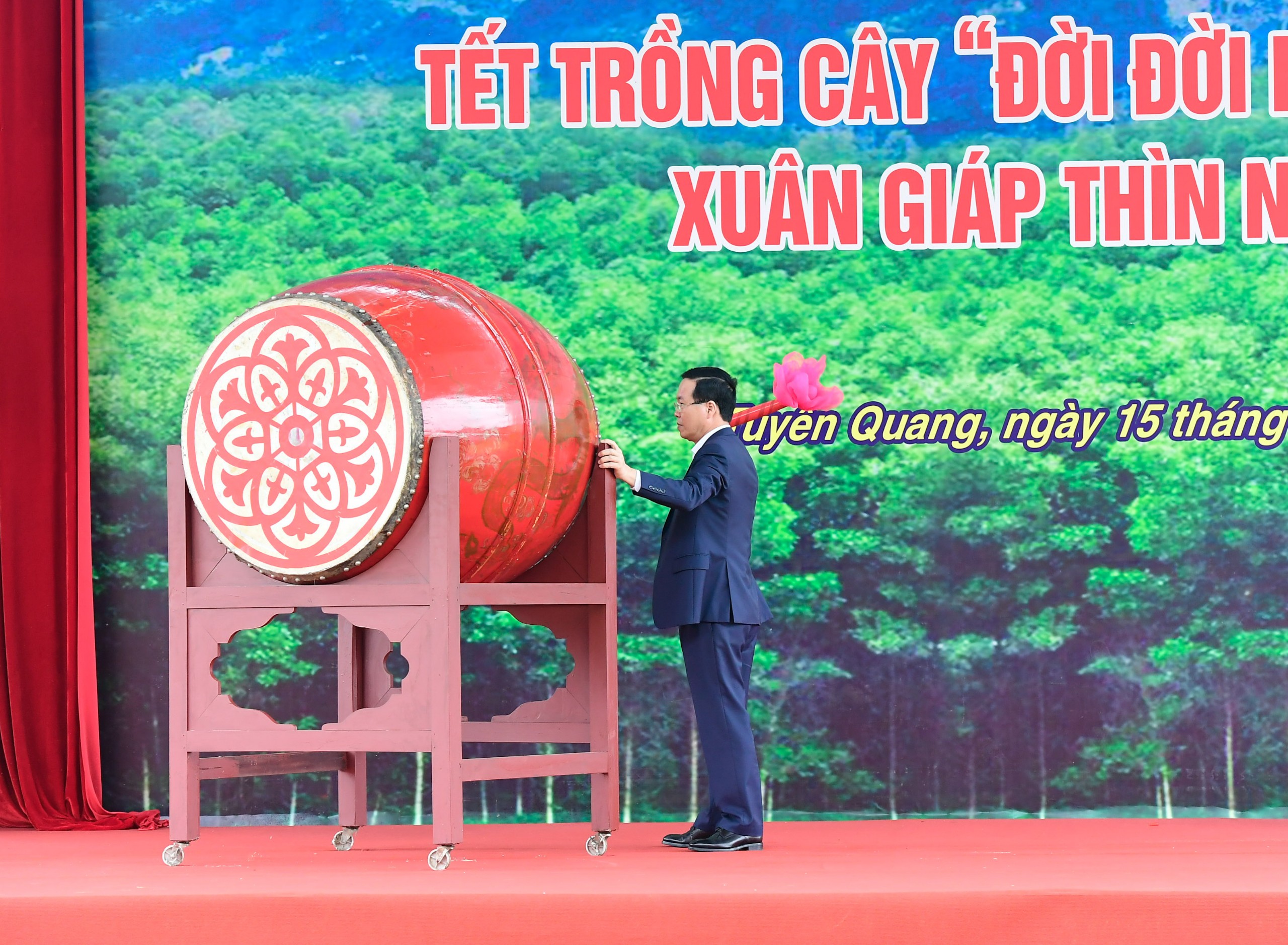 Chủ tịch nước dự Lễ phát động Tết trồng cây Xuân Giáp Thìn 2024 tại Tuyên Quang- Ảnh 4.