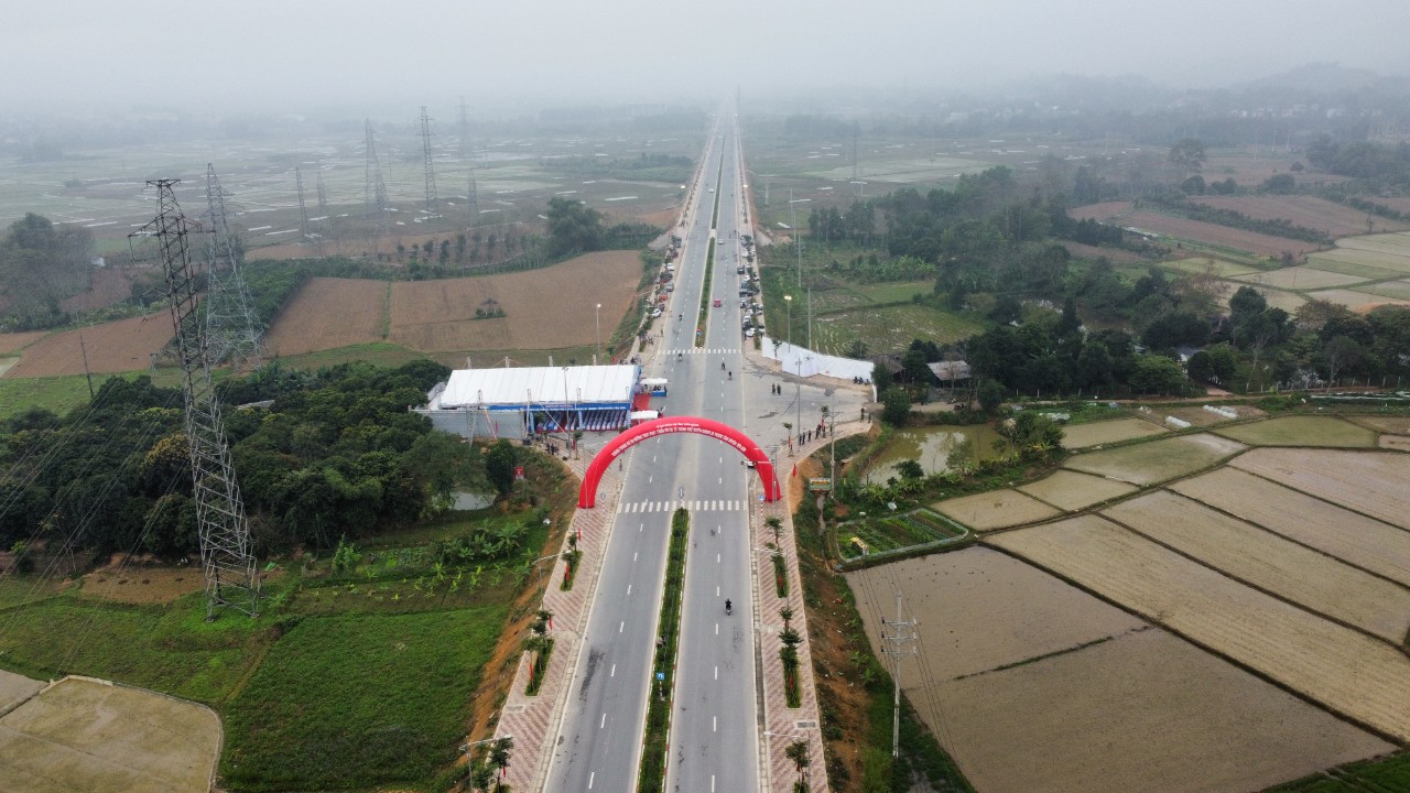 Khánh thành dự án đường đô thị gần 700 tỷ ở Tuyên Quang, giảm tải cho QL2- Ảnh 3.