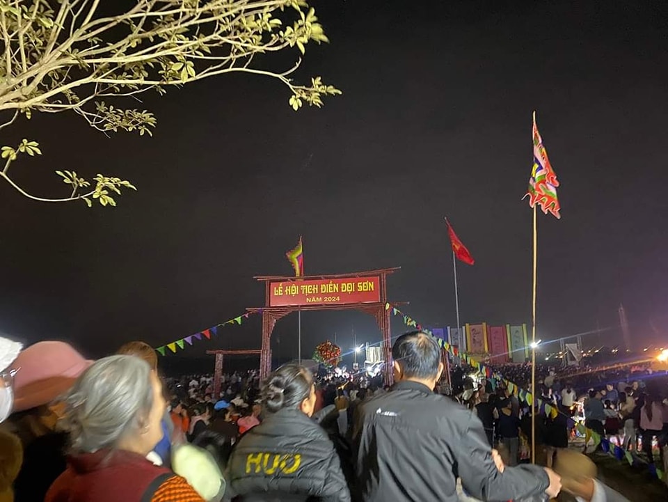 Hàng ngàn người xem vua cày ruộng tại Lễ hội Tịch điền Đọi Sơn- Ảnh 2.