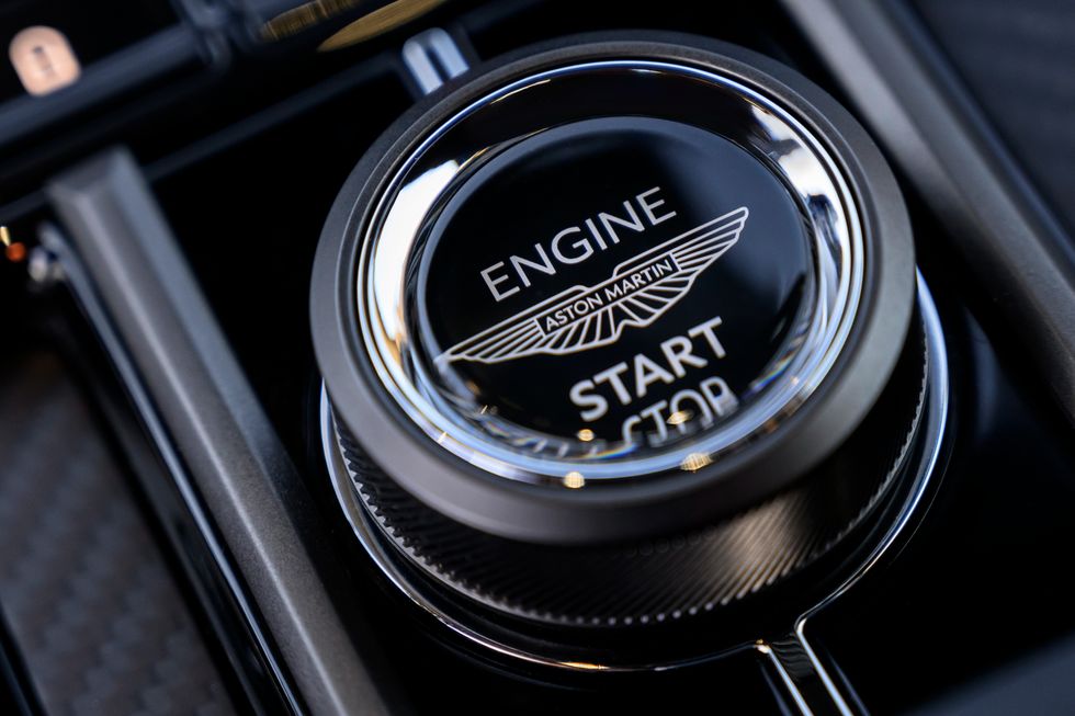 Aston Martin Vantage ra mẫu mới, mạnh mẽ hơn- Ảnh 10.