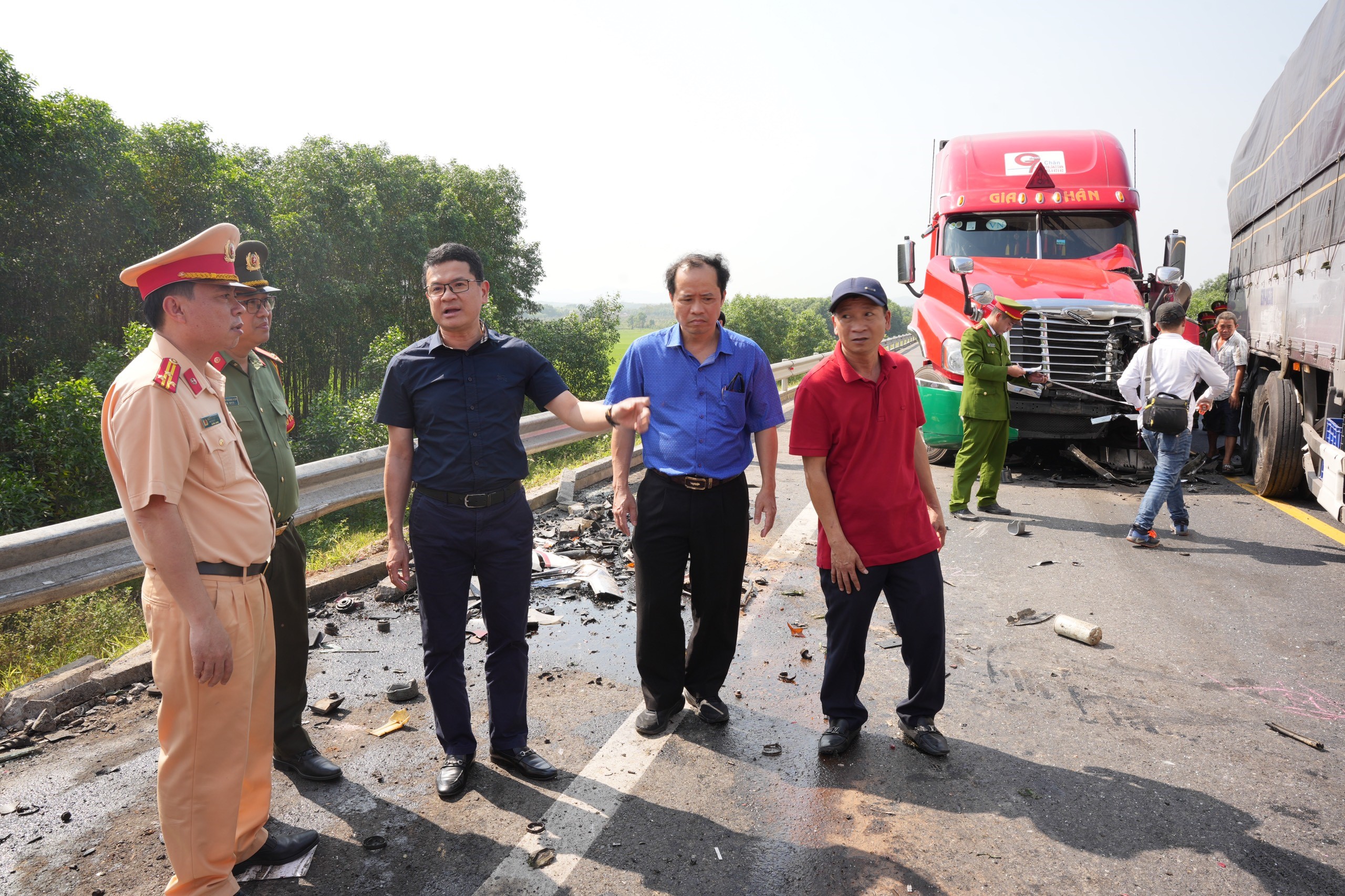 Tai nạn trên cao tốc Cam Lộ-La Sơn: Kết quả kiểm tra nồng độ cồn các tài xế ra sao?- Ảnh 1.