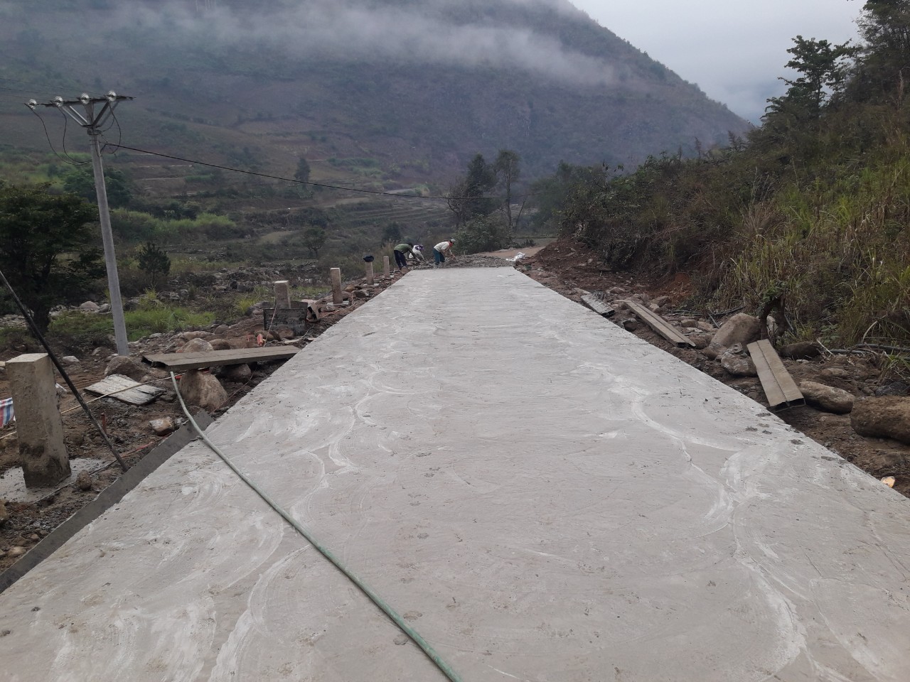 Cây cầu của Báo Giao thông giúp người dân vùng cao Sơn La đi lại an toàn, thoát nghèo- Ảnh 10.