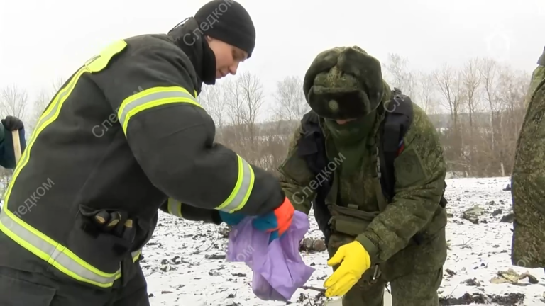 Nga đã xác minh được danh tính tất cả nạn nhân vụ rơi máy bay chở tù nhân Ukraine- Ảnh 1.