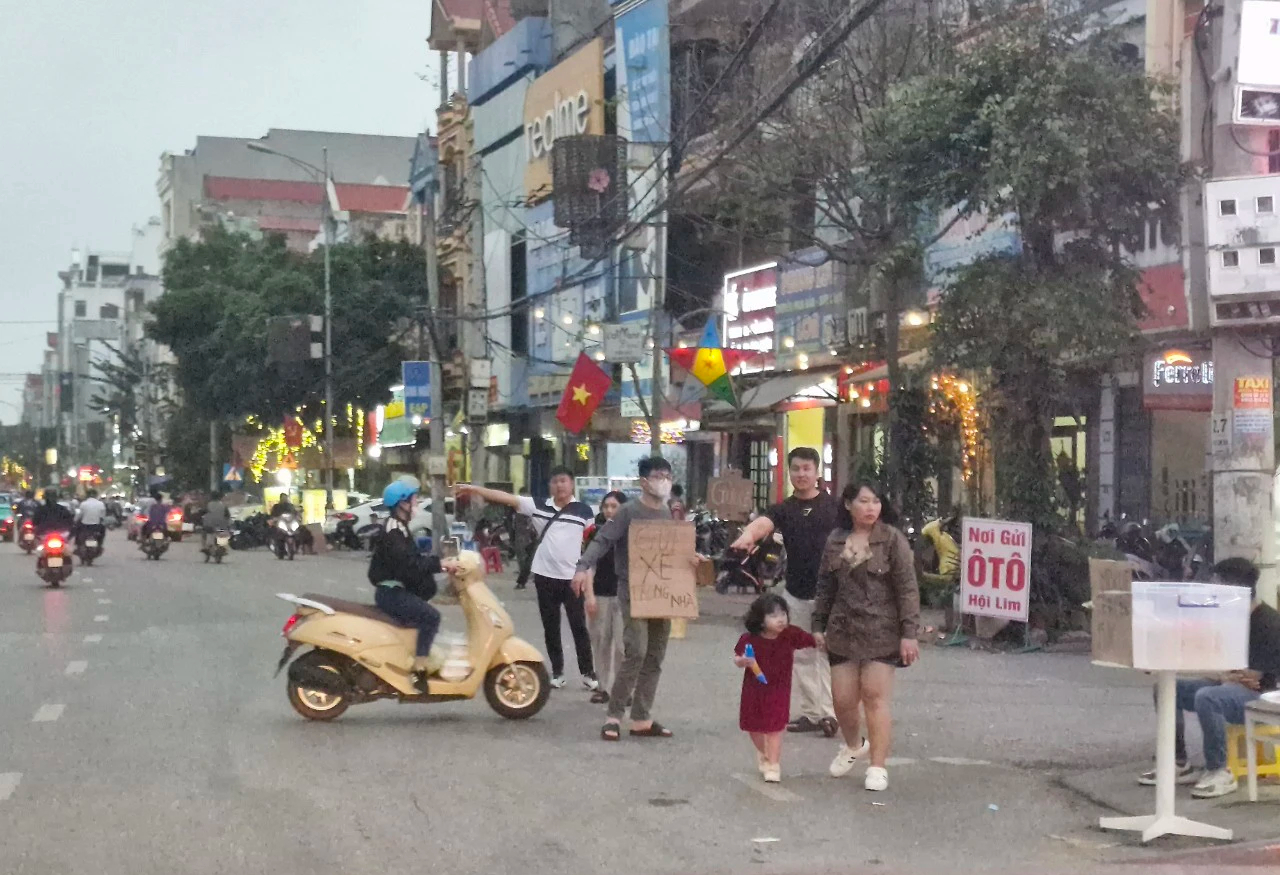 Bắc Ninh: Điểm trông giữ xe tại hội Lim 