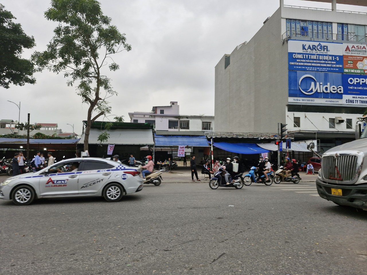 Bắc Ninh: Điểm trông giữ xe tại hội Lim 