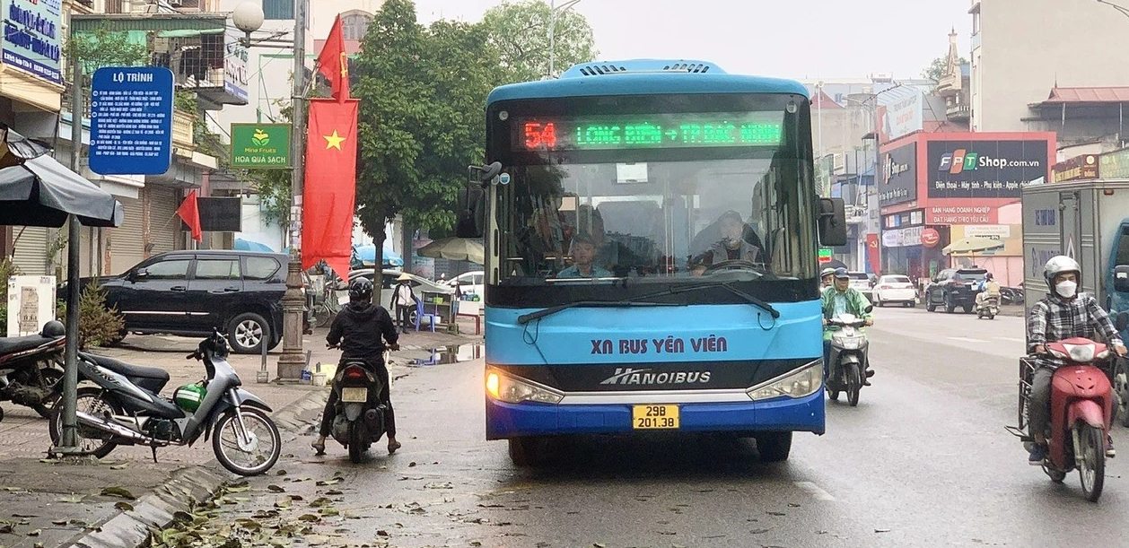 Hai tuyến buýt từ Hà Nội đi hội Lim giá vé chỉ 9 nghìn đồng- Ảnh 1.