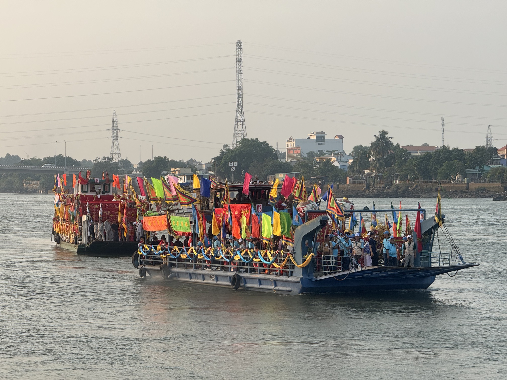 Rợp trời bóng bay mang lời ước tại lễ hội Chùa Ông ở Đồng Nai- Ảnh 12.