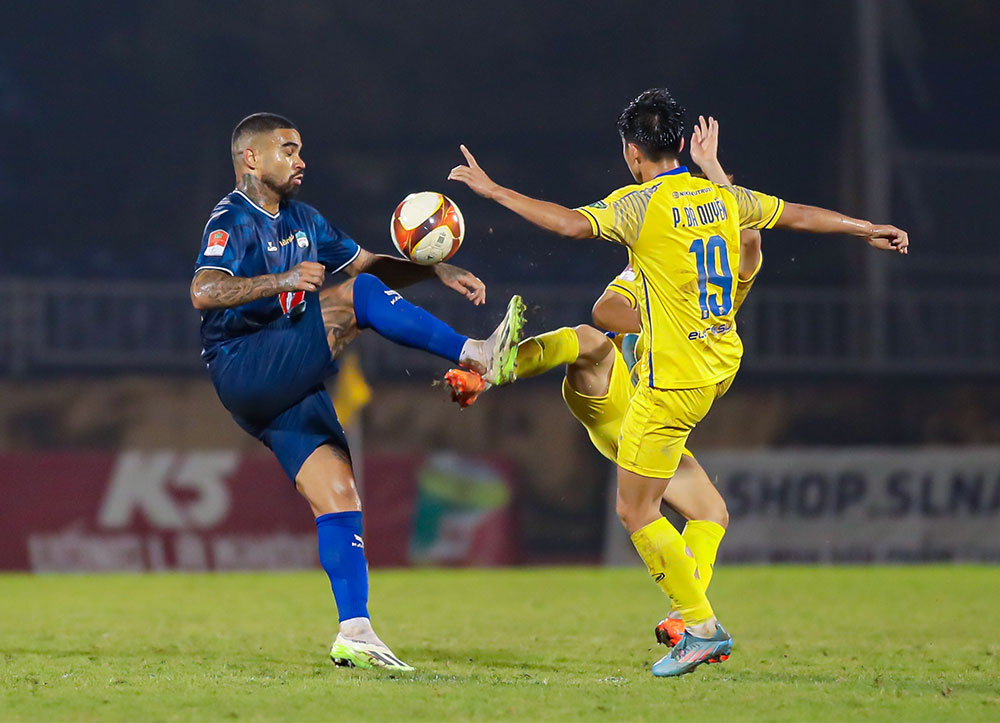 Ngụp lặn ở đáy V-League, HAGL cầu cứu tiền đạo cả mùa ghi 1 bàn- Ảnh 1.