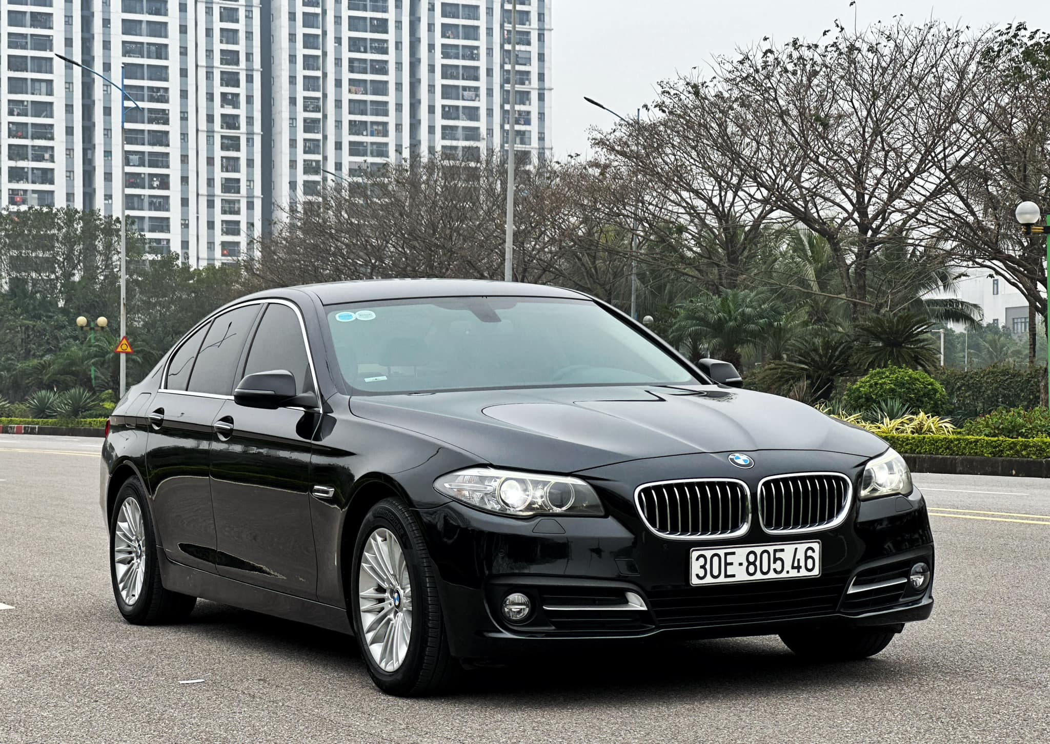 Có nên mua BMW 520i đời 2015  không?