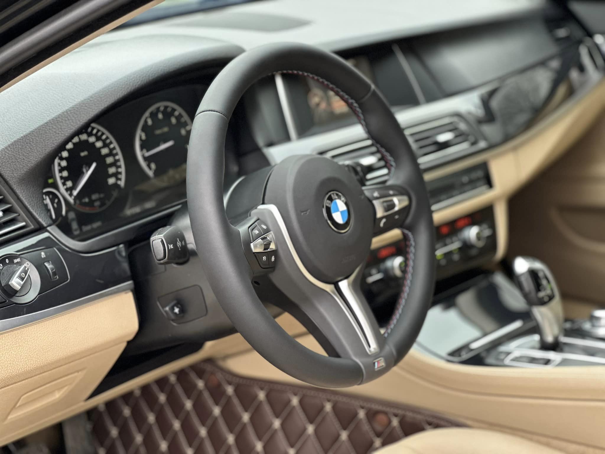 BMW 520i đời 2015 giá 700 triệu đồng, có nên mua?
