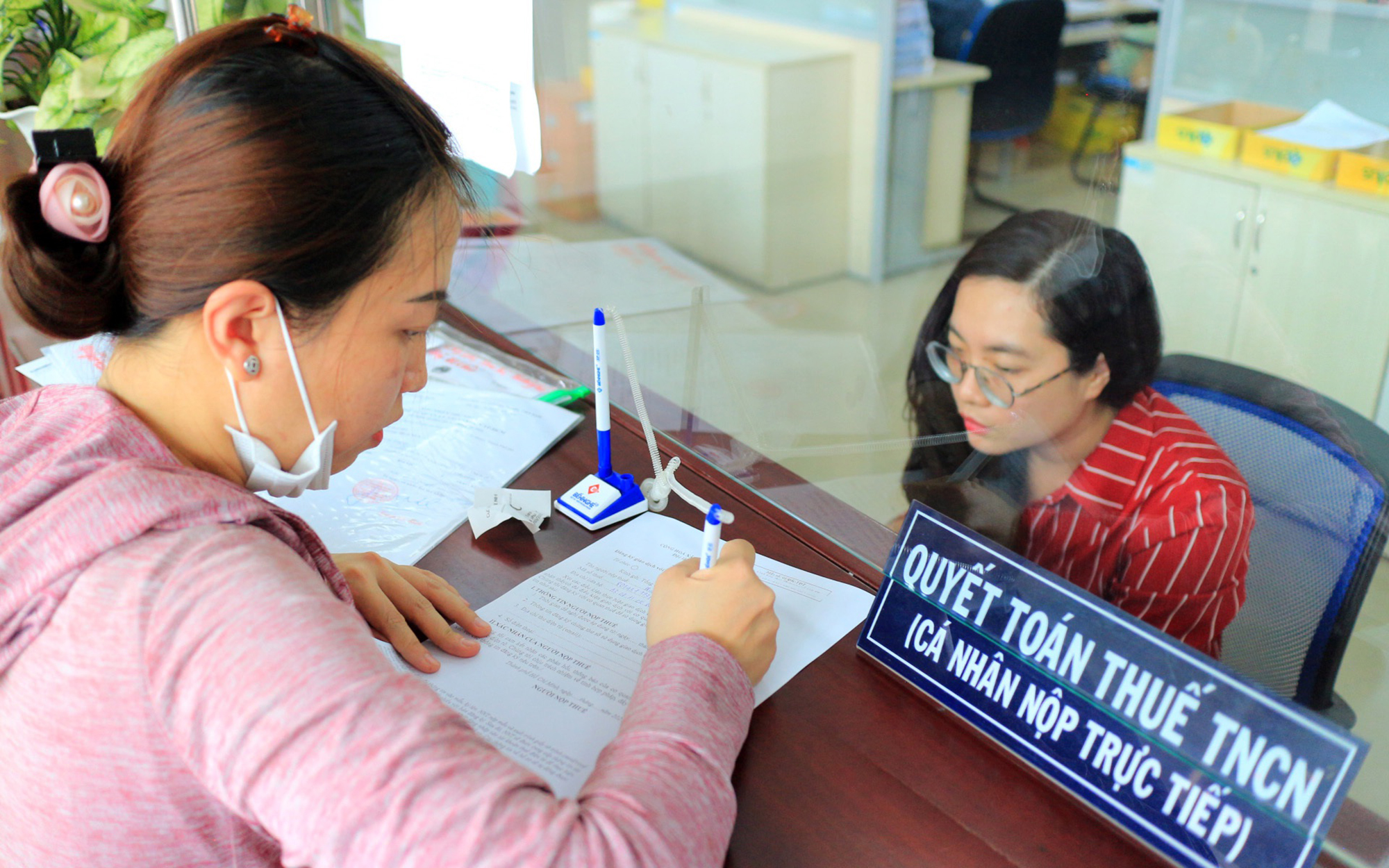 Bộ Tài chính trả lời kiến nghị cử tri về sửa đổi Luật thuế thu nhập cá nhân theo hướng điều chỉnh tăng mức giảm trừ gia cảnh