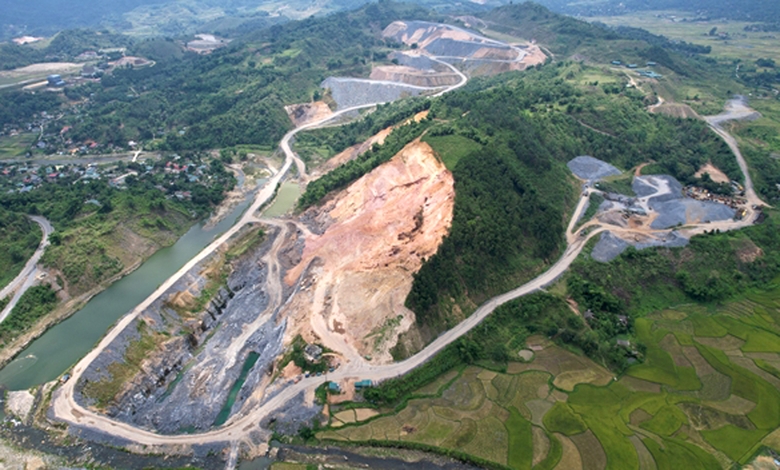 Vi phạm khai thác tài nguyên, Công ty Phân lân nung chảy Lào Cai bị phạt 700 triệu đồng- Ảnh 1.