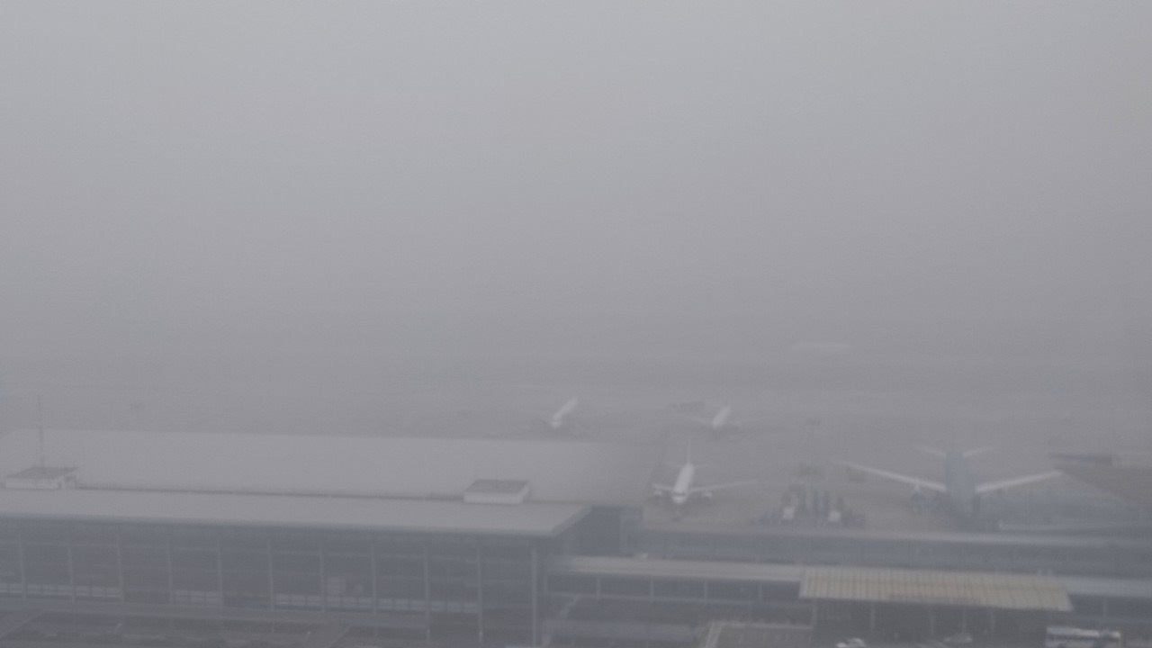 Sương mù, nhiều chuyến bay chậm giờ, Cục Hàng không chỉ đạo nóng- Ảnh 2.