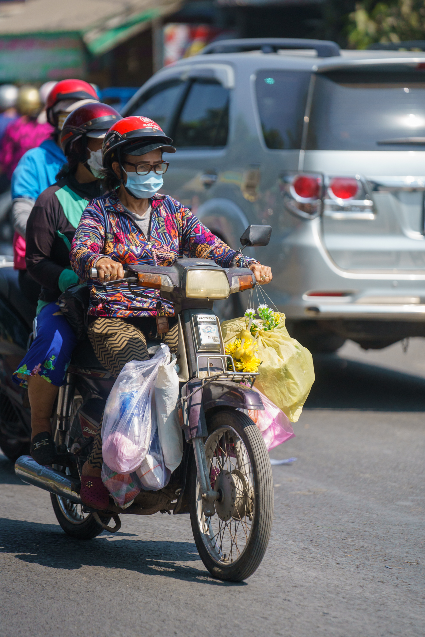 Quốc lộ 50 kẹt cứng, người dân chôn chân giữa trời nắng nóng- Ảnh 11.