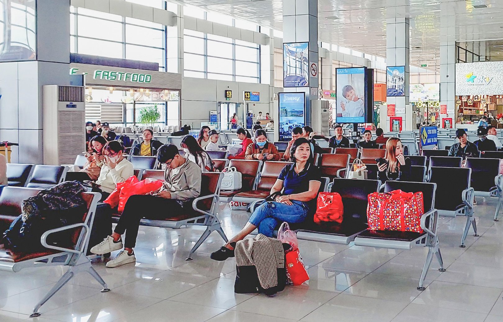 Sân bay Nội Bài sẵn sàng đón cao điểm tết Nguyên đán- Ảnh 7.
