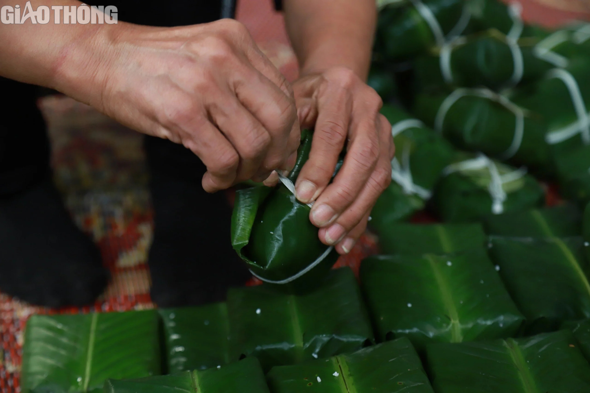 Làng bánh chưng lớn nhất ở Hà Nội tất bật chuẩn bị hàng Tết- Ảnh 8.