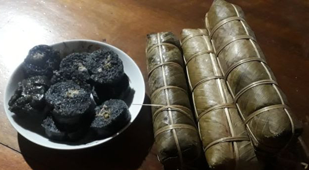 Độc đáo bánh chưng đen trong Tết cổ truyền của dân tộc Tày, Thái ở Yên Bái- Ảnh 5.