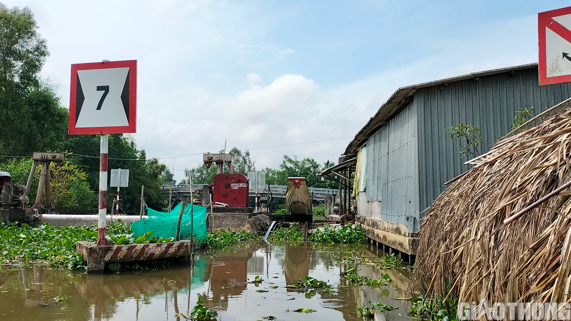 Khám phá cầu không trụ độc đáo ở Bạc Liêu- Ảnh 1.