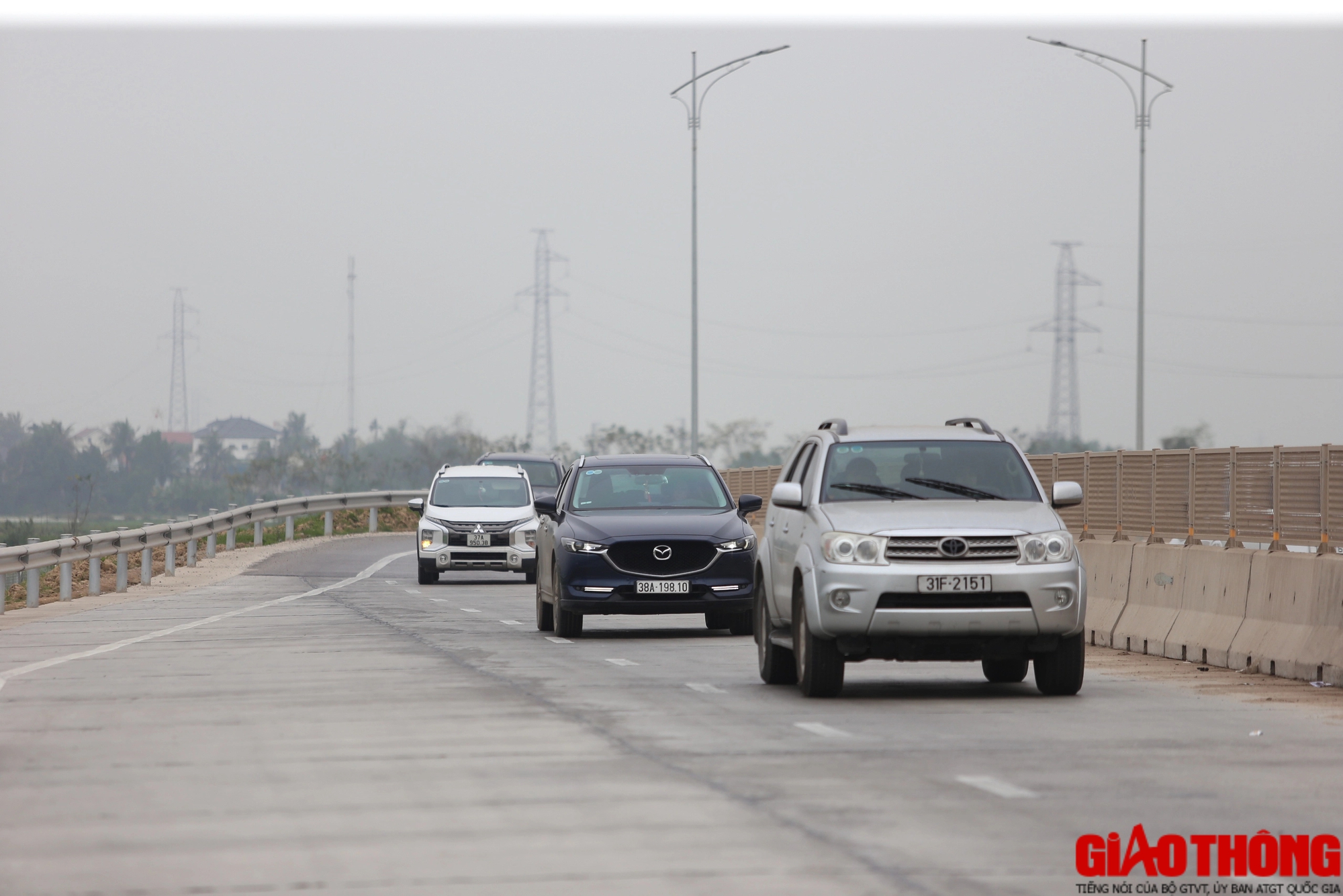 Người dân nói gì khi cao tốc từ Thanh Hóa về Nghệ An được nâng tốc độ tối đa lên 90km/h- Ảnh 1.