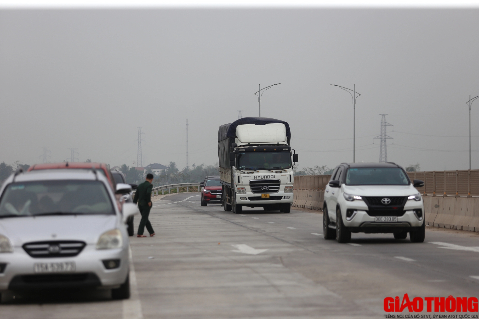 Người dân nói gì khi cao tốc từ Thanh Hóa về Nghệ An được nâng tốc độ tối đa lên 90km/h- Ảnh 2.