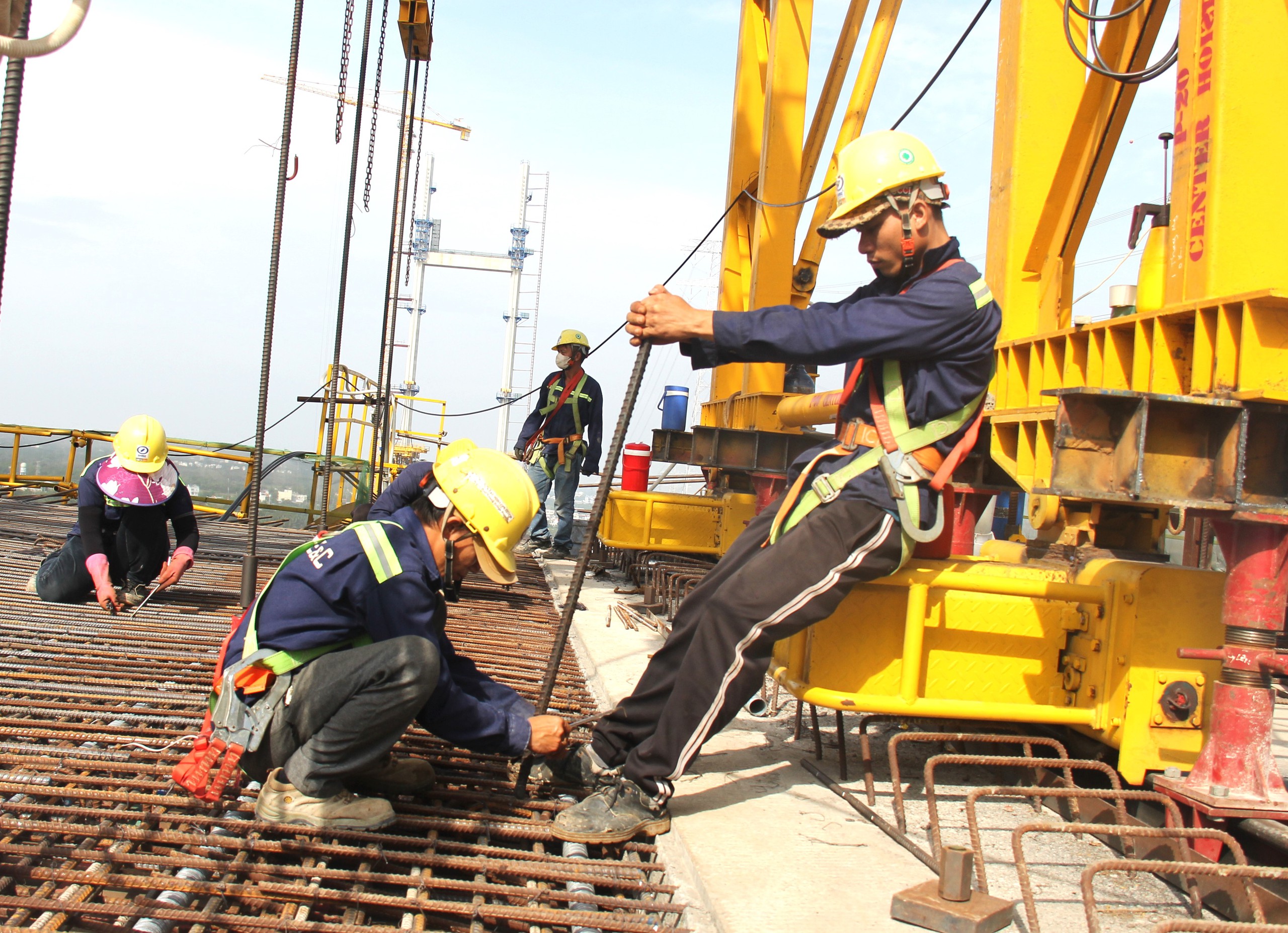 Sôi động công trường cao tốc Bến Lức - Long Thành ngày giáp Tết- Ảnh 10.